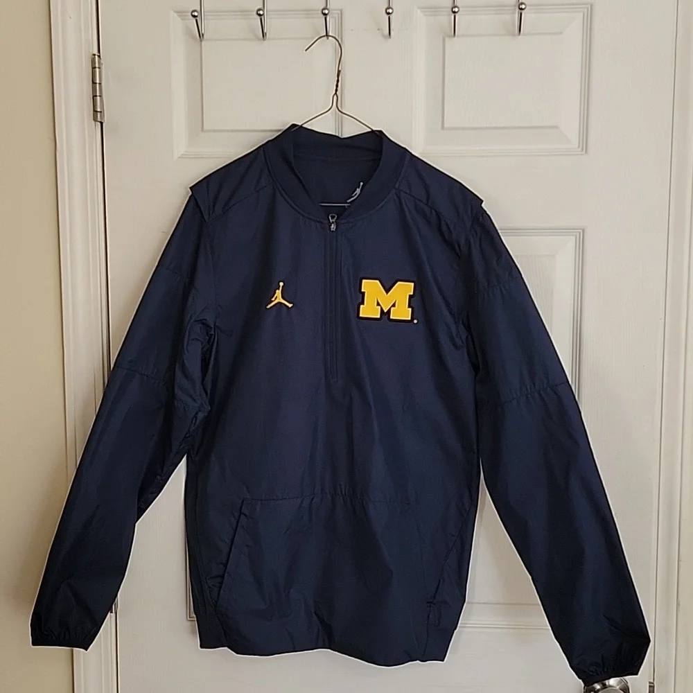 Pullover - Picture 1 of 4